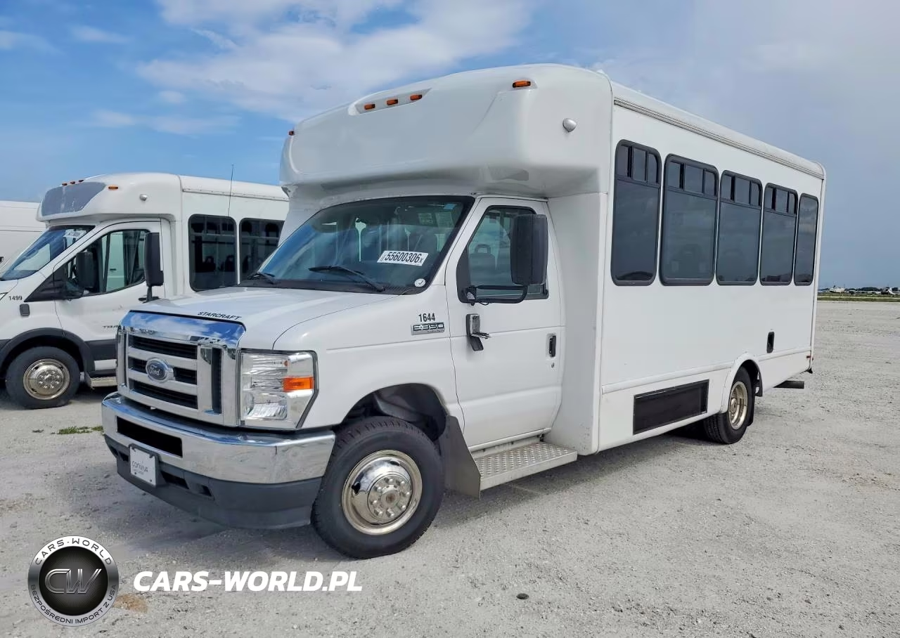 2021 Ford Econoline E350 Super Duty Cutaway Van