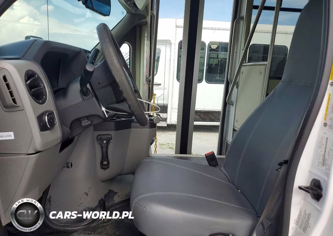 2021 Ford Econoline E350 Super Duty Cutaway Van VIN:1FDEE3FN9MDC10814 - 7