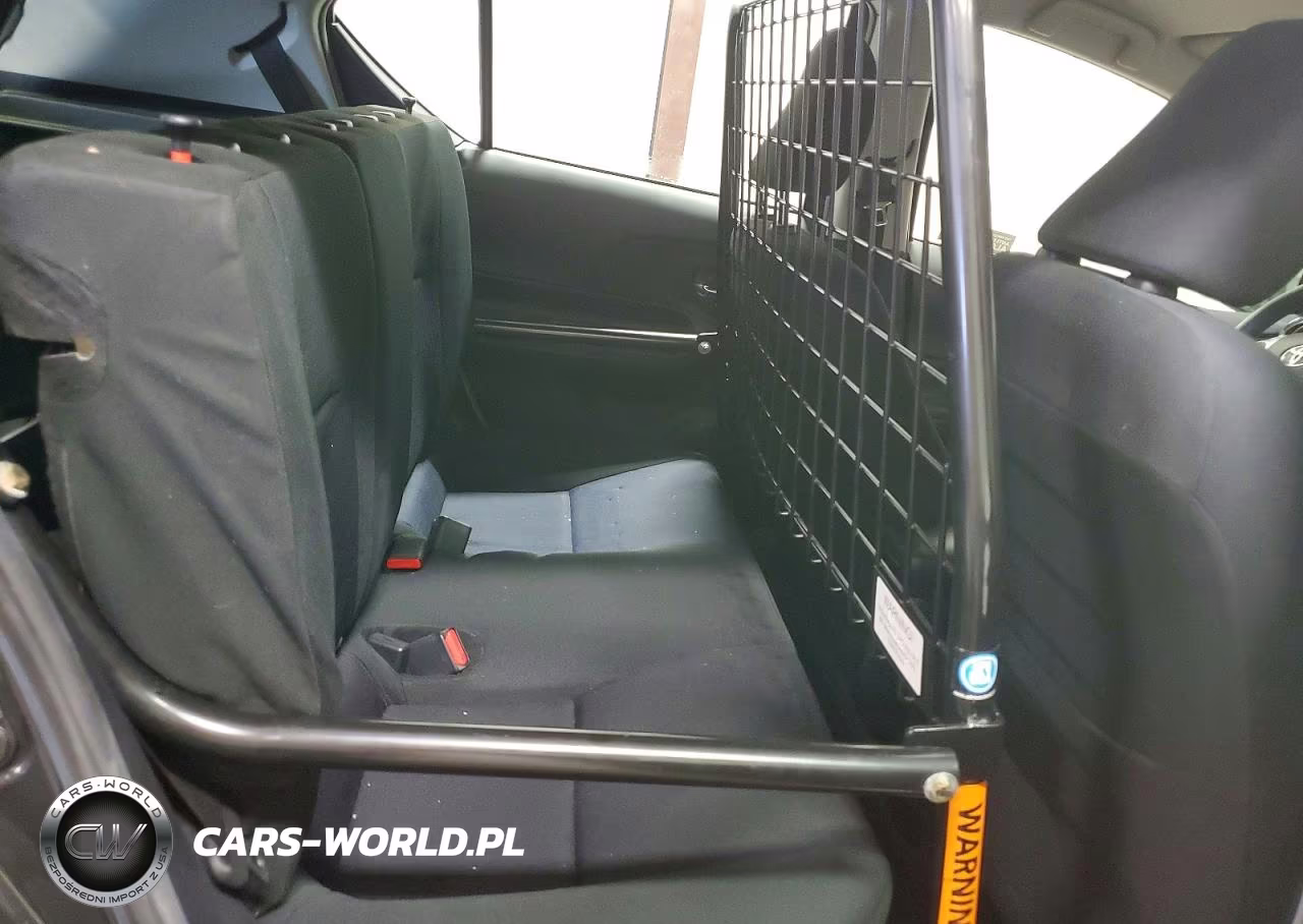 2016 Toyota Prius C Two VIN:JTDKDTB33G1121003 - 10