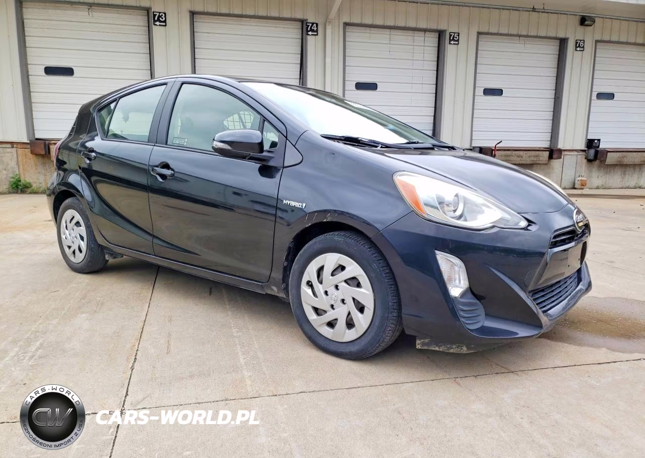 2016 Toyota Prius C Two VIN:JTDKDTB33G1121003 - 4