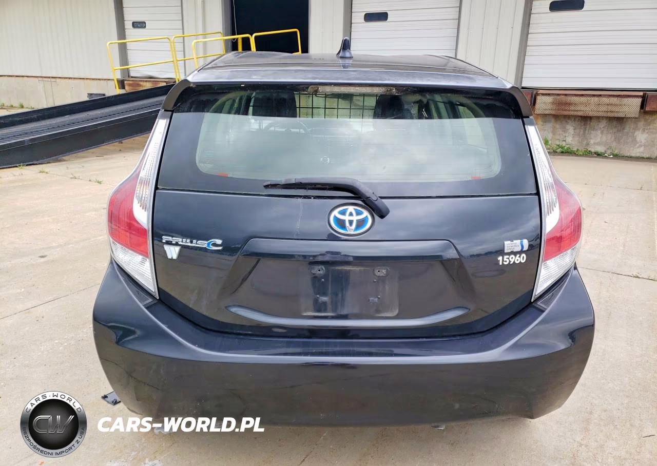2016 Toyota Prius C Two VIN:JTDKDTB33G1121003 - 6