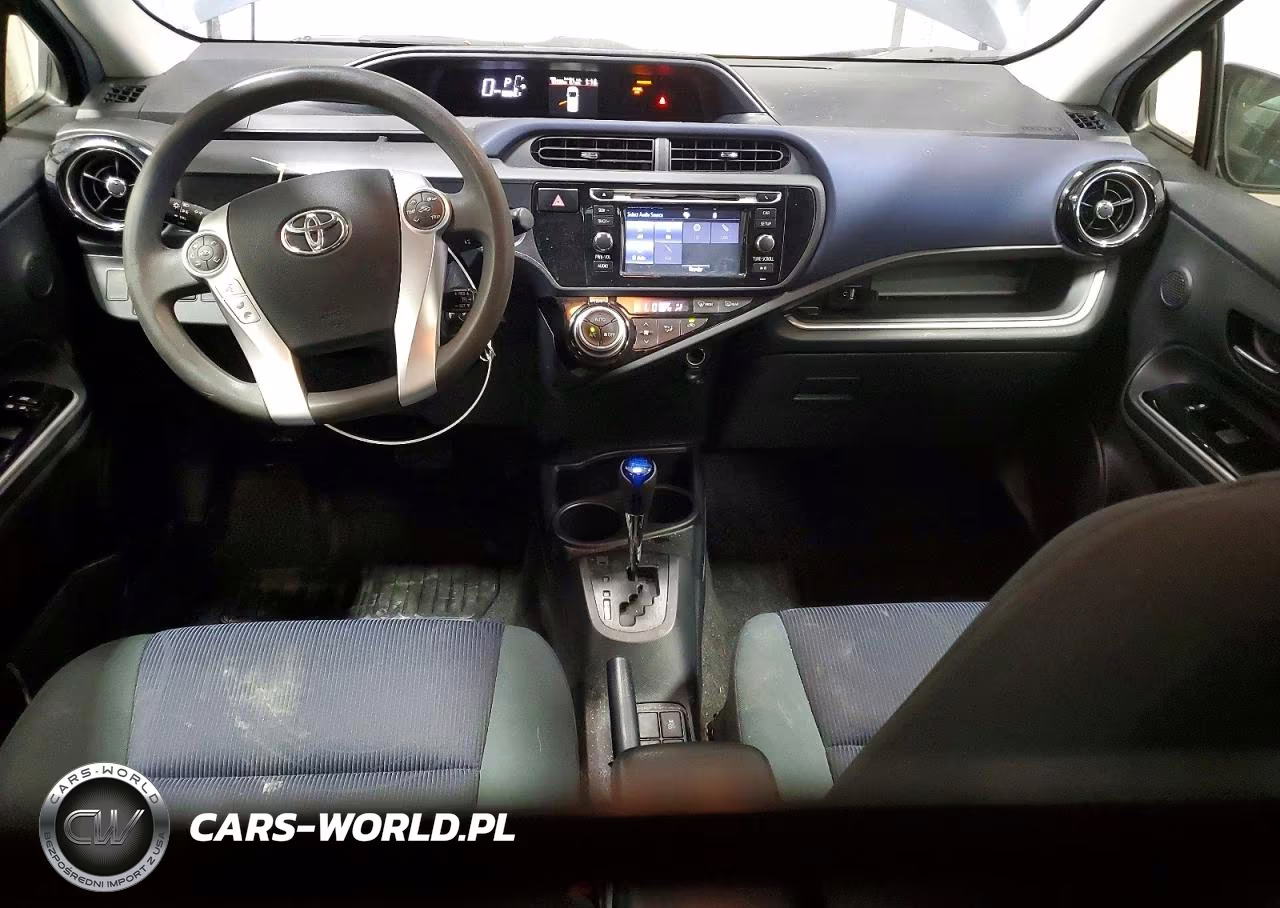 2016 Toyota Prius C Two VIN:JTDKDTB33G1121003 - 8