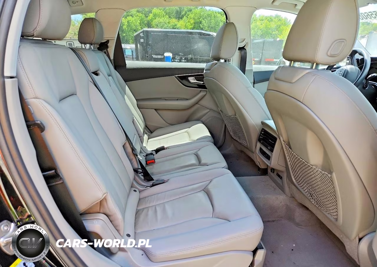 2023 Audi Q7 Premium VIN:WA1AXBF72PD013183 - 11