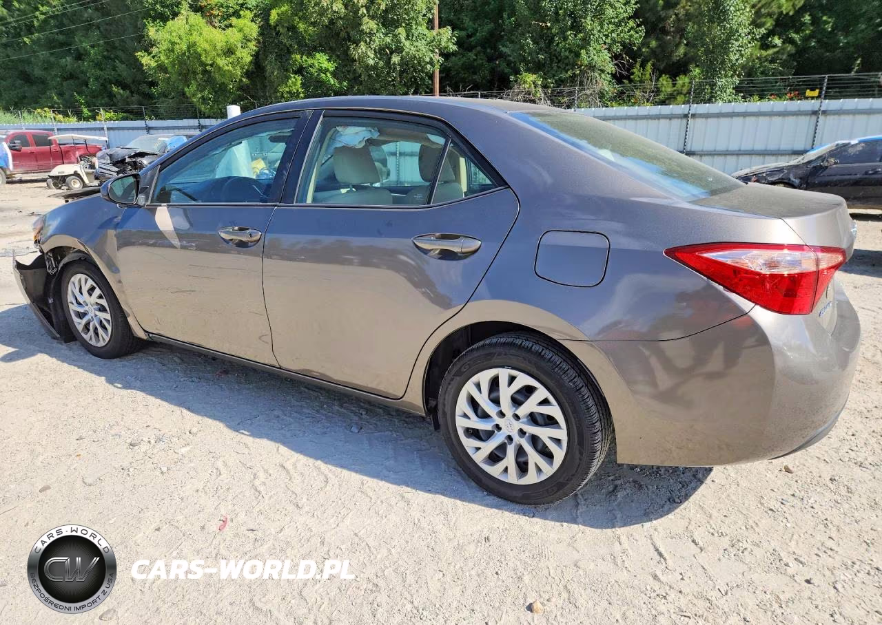 2018 Toyota Corolla Le VIN:2T1BURHE9JC090631 - 2