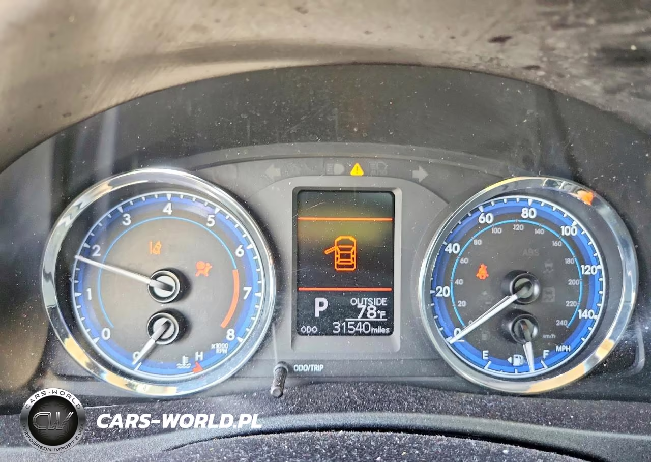 2018 Toyota Corolla Le VIN:2T1BURHE9JC090631 - 9