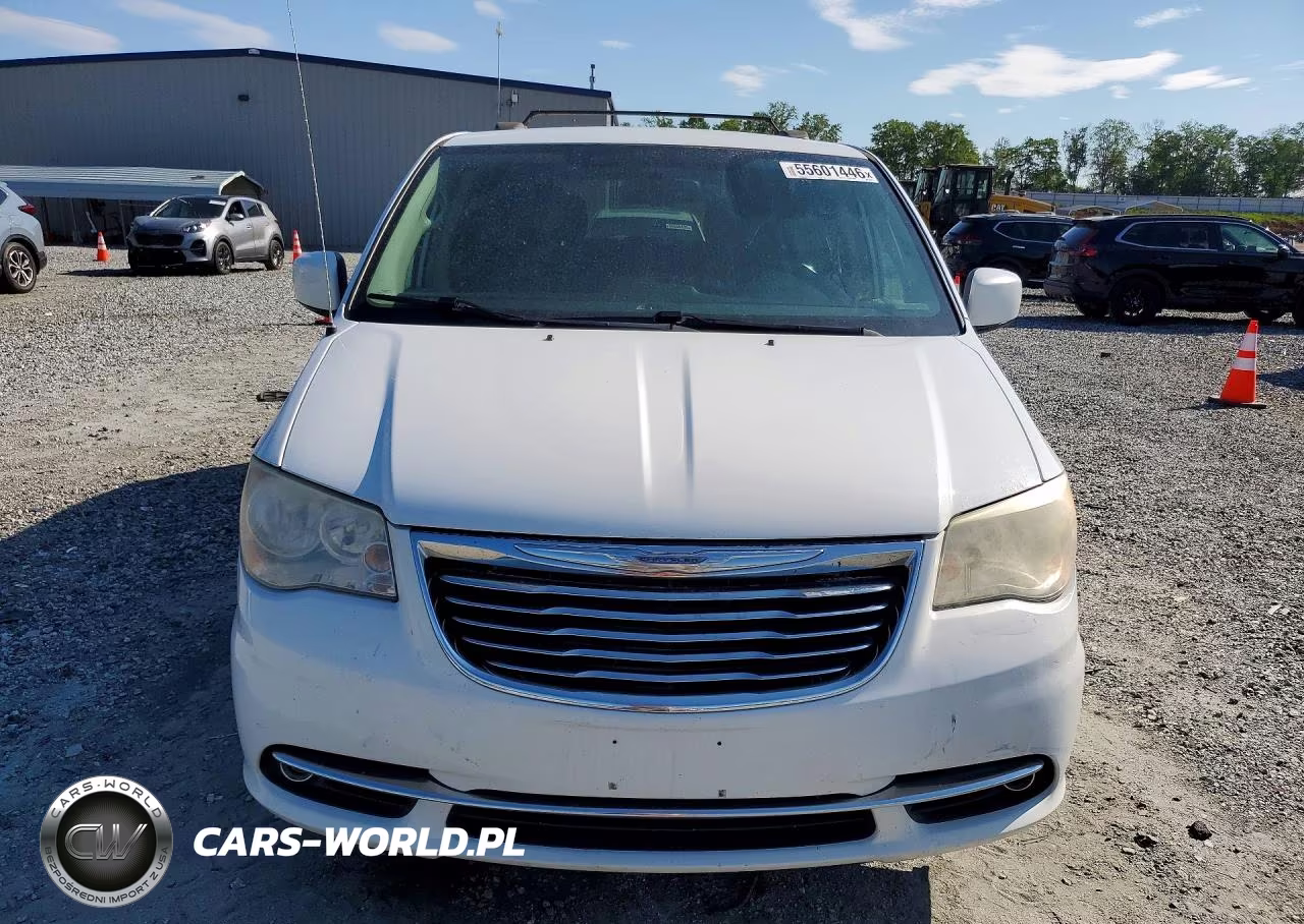 2014 Chrysler Town & Country Touring VIN:2C4RC1BG2ER448557 - 5