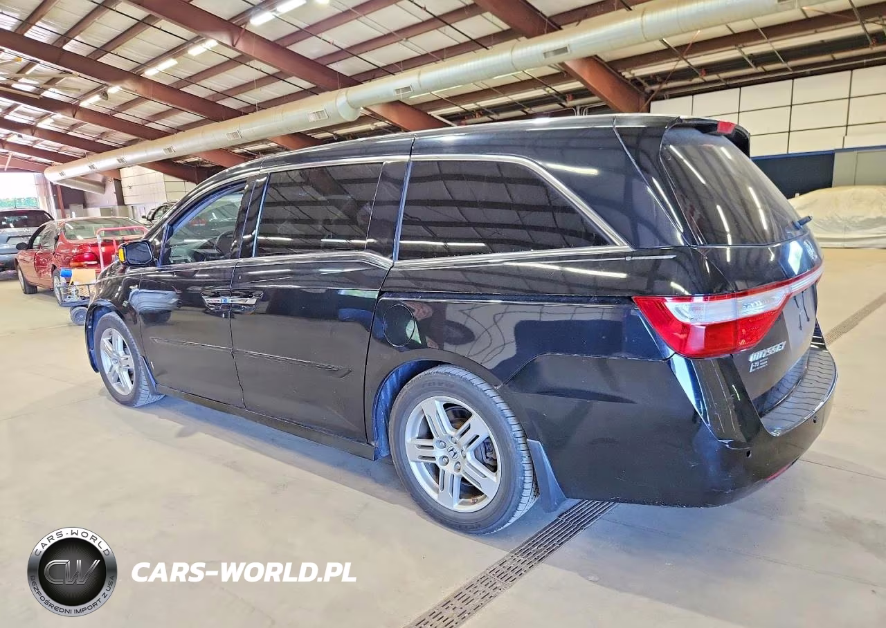 2011 Honda Odyssey Touring VIN:5FNRL5H90BB094738 - 2