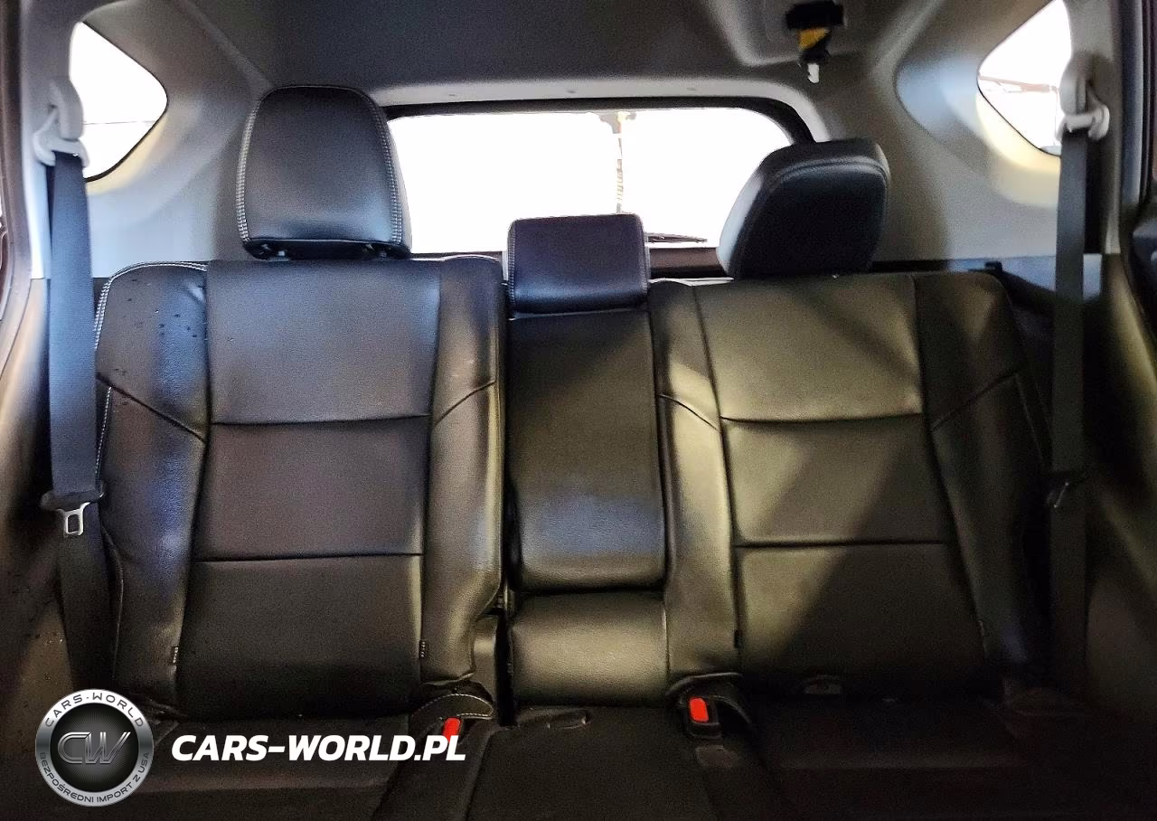 2018 Toyota Rav4 Xle VIN:2T3RFREV5JW826788 - 10