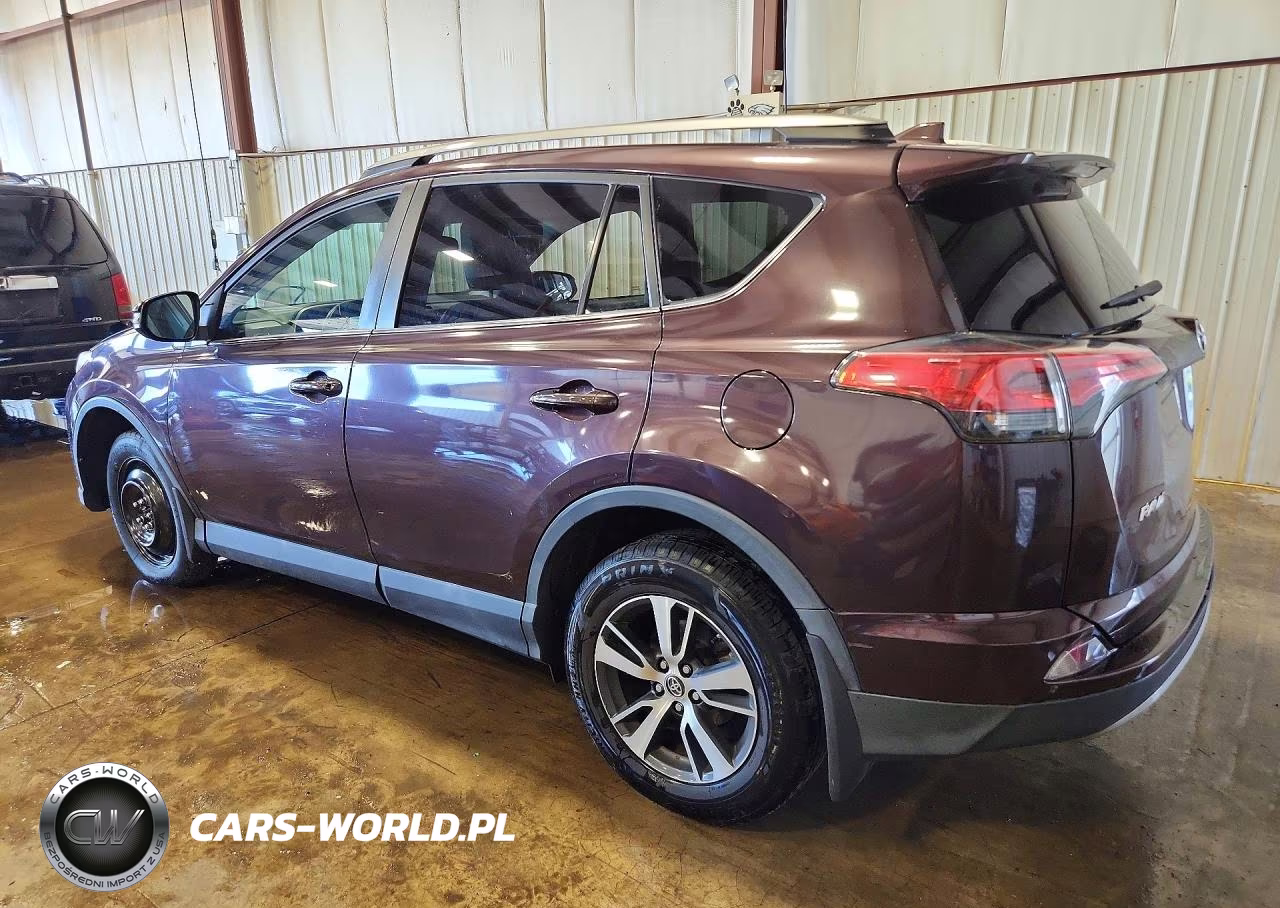 2018 Toyota Rav4 Xle VIN:2T3RFREV5JW826788 - 2