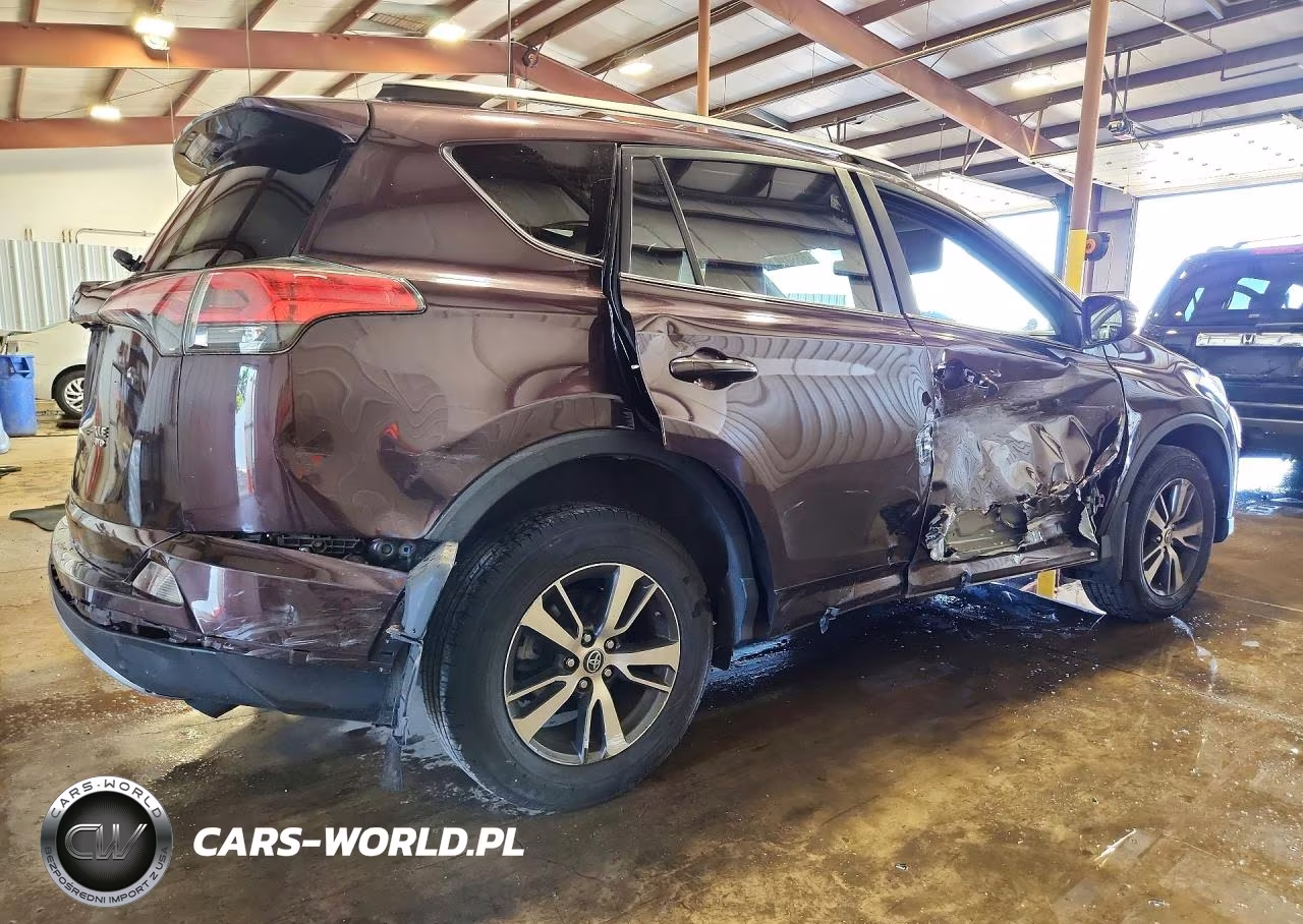 2018 Toyota Rav4 Xle VIN:2T3RFREV5JW826788 - 3
