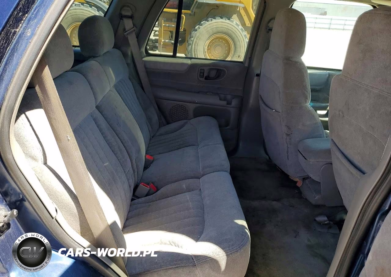 2000 Chevrolet Blazer VIN:1GNDT13W3Y2219671 - 10