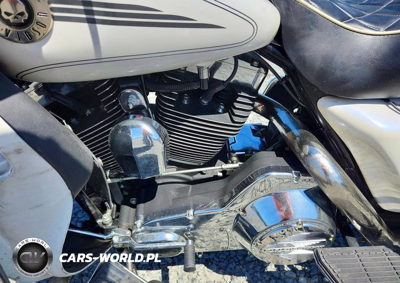 2005 Harley-Davidson Flhtcui VIN:1HD1FCW1X5Y653544 - 11