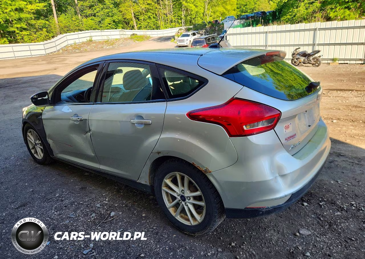 2016 Ford Focus Se VIN:1FADP3K26GL263637 - 2