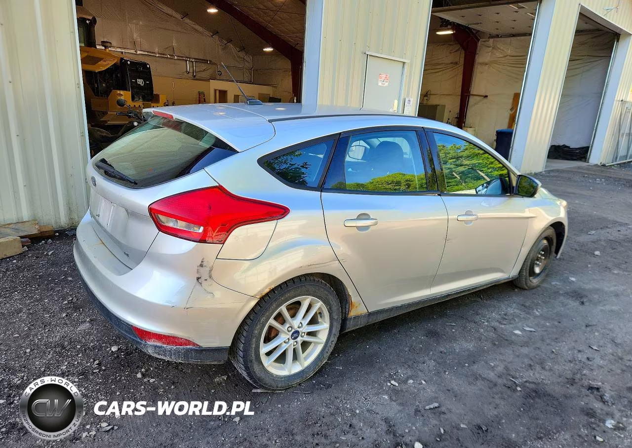 2016 Ford Focus Se VIN:1FADP3K26GL263637 - 3