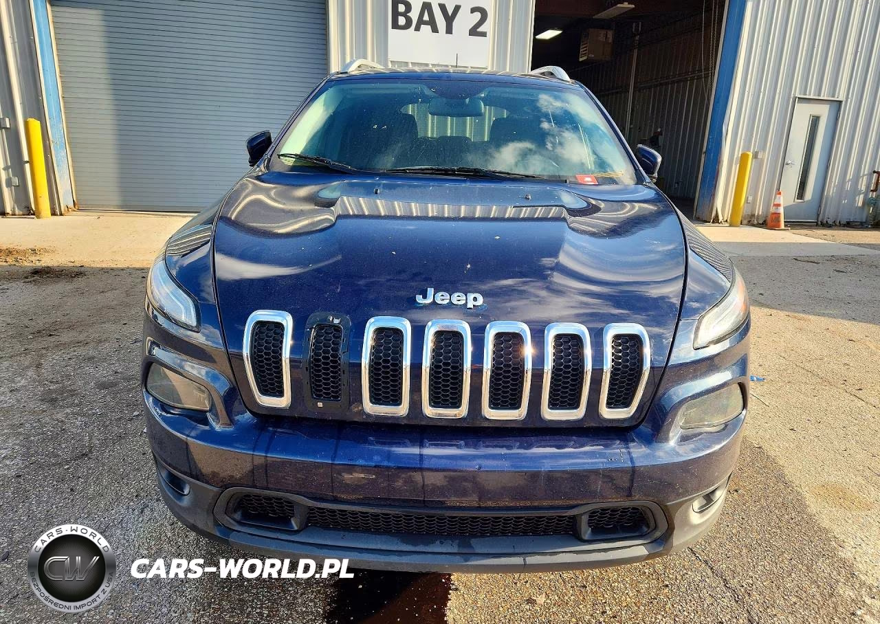 2016 Jeep Cherokee Latitude VIN:1C4PJMCS4GW253961 - 5