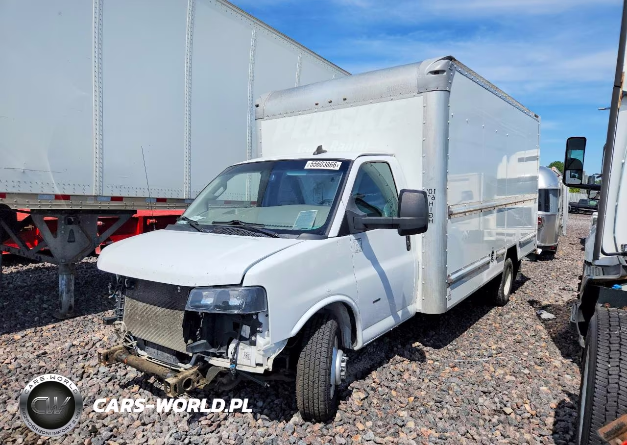 2022 GMC Savana Box Truck – zdjęcie 1 z 12