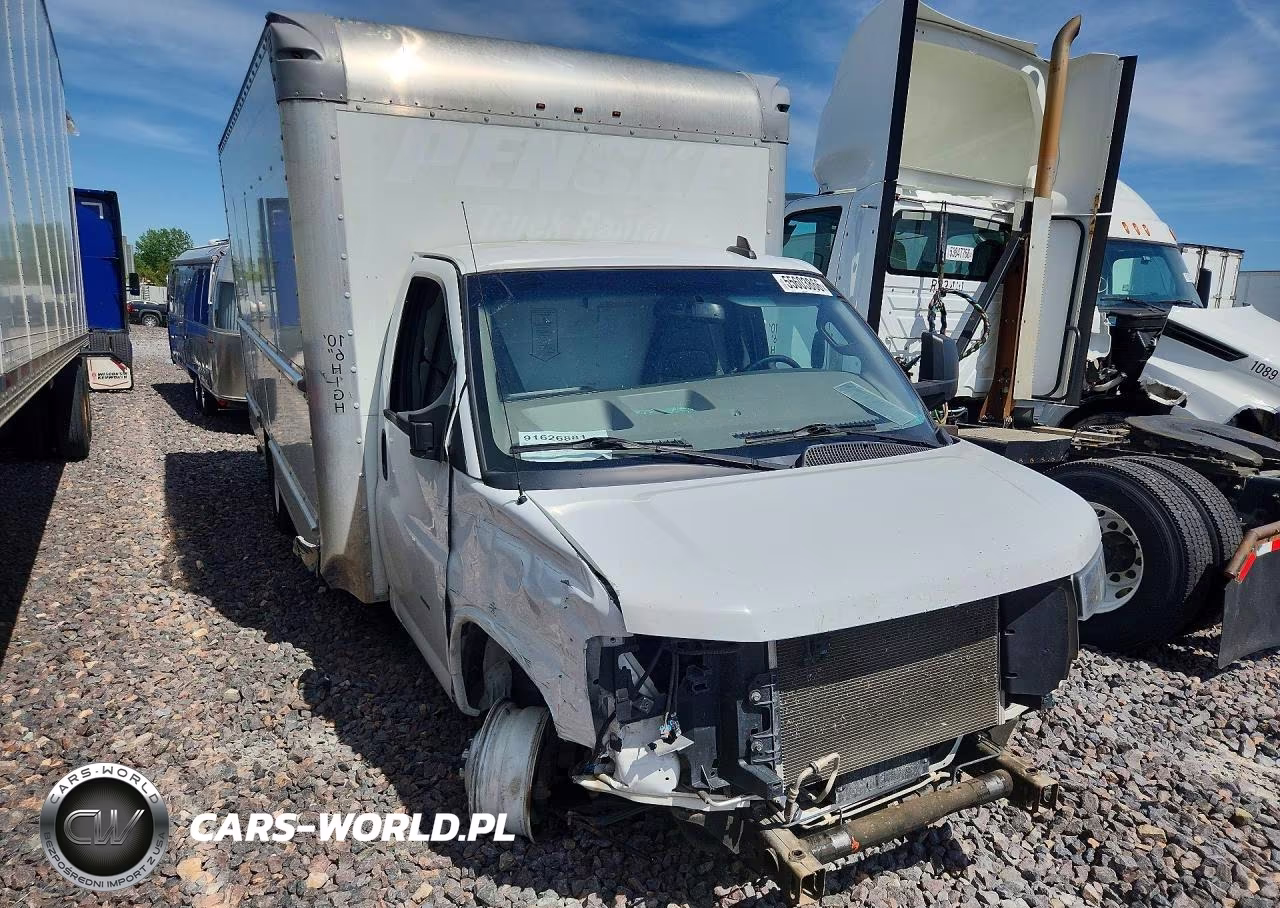 2022 GMC Savana Box Truck VIN:7GZ37TC71NN007927 - 4
