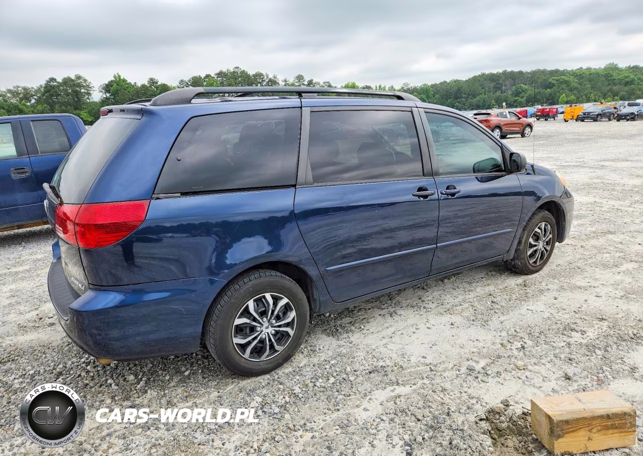 2004 Toyota Sienna Le 7 Passenger VIN:5TDZA23CX4S146253 - 3