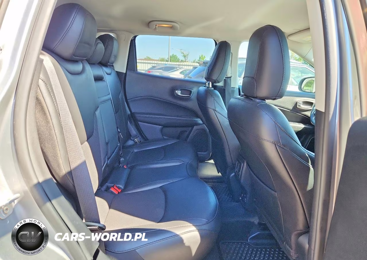 2020 Jeep Compass Latitude VIN:3C4NJDBB2LT150255 - 11