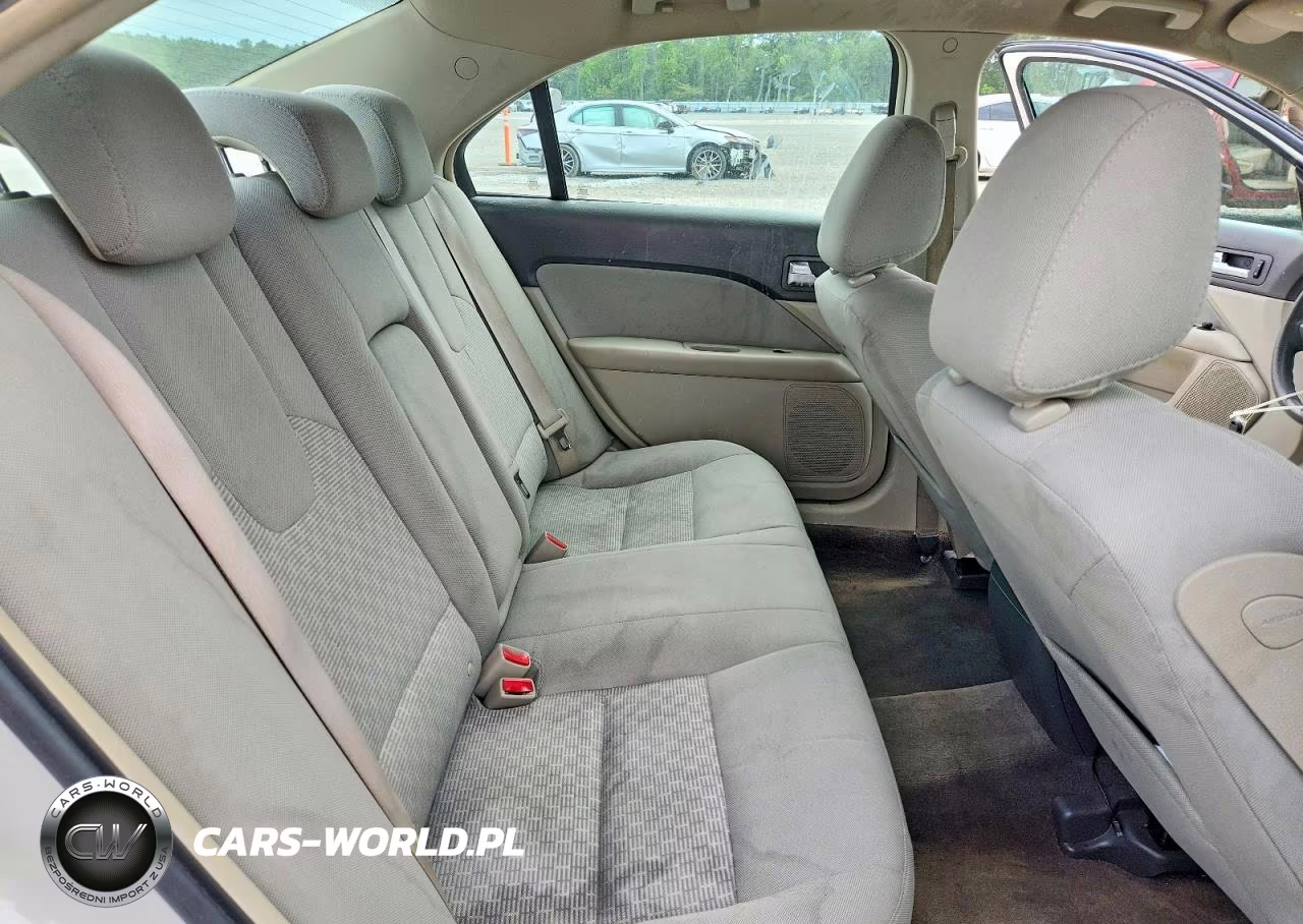 2010 Ford Fusion Se VIN:3FAHP0HA6AR389715 - 10