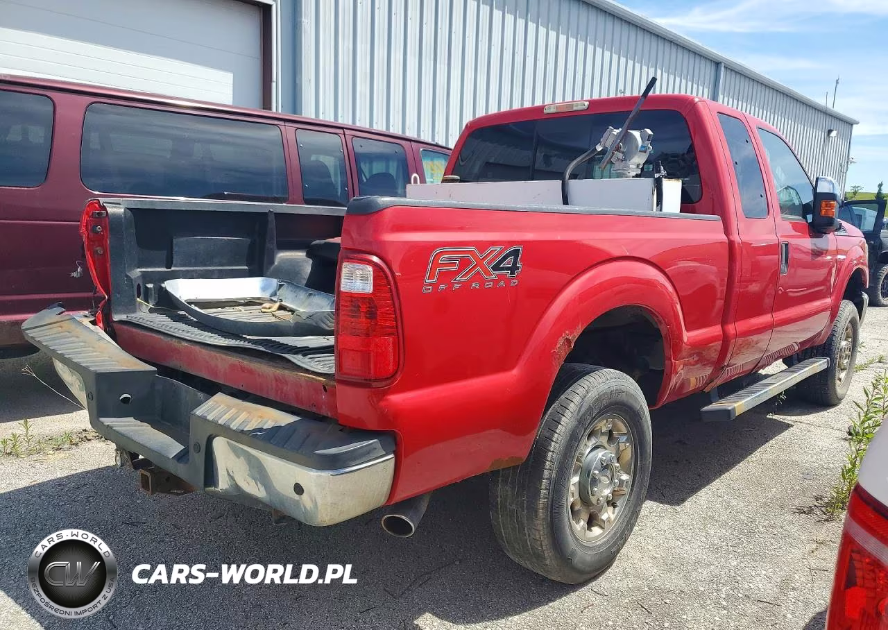 2013 Ford F350 Crew Cab VIN:1FT8X3B65DEB22525 - 3
