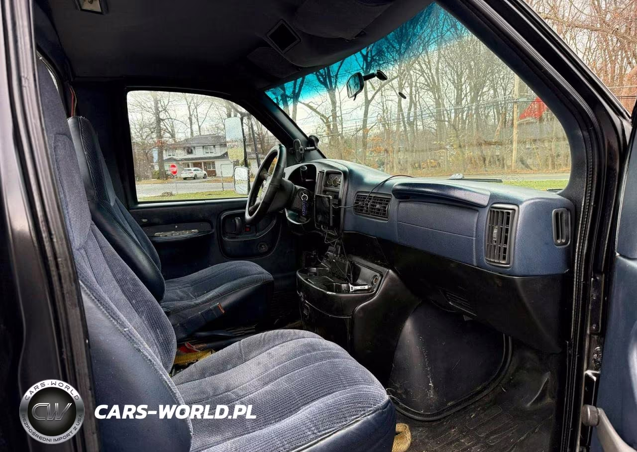1999 GMC Savana Cutaway G3500 VIN:1GDJG31R9X1076492 - 5