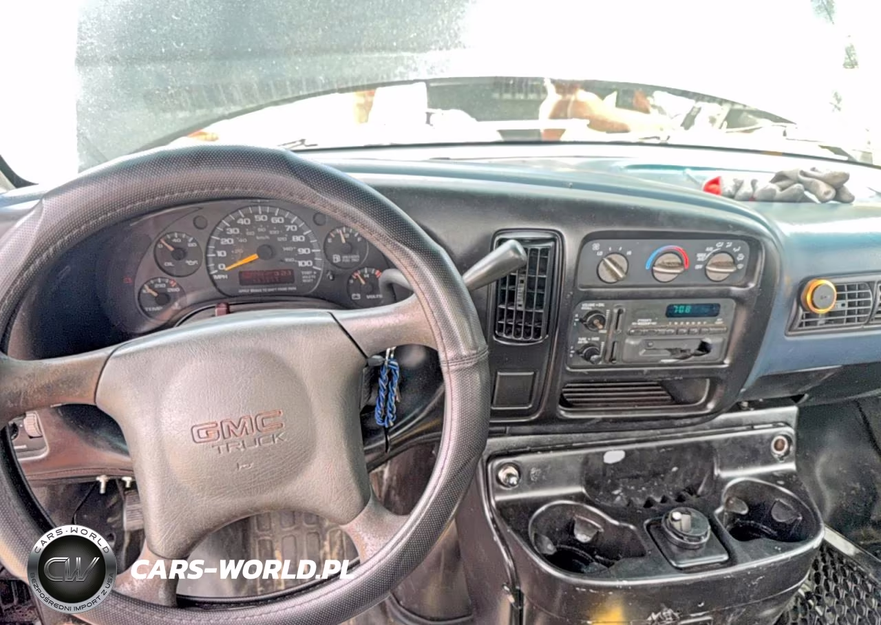 1999 GMC Savana Cutaway G3500 VIN:1GDJG31R9X1076492 - 9