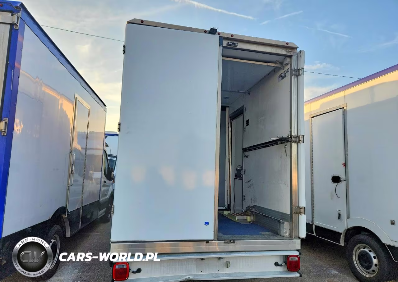 2022 Ford Transit Delivery Truck VIN:1FDBW5Z82NKA32369 - 6