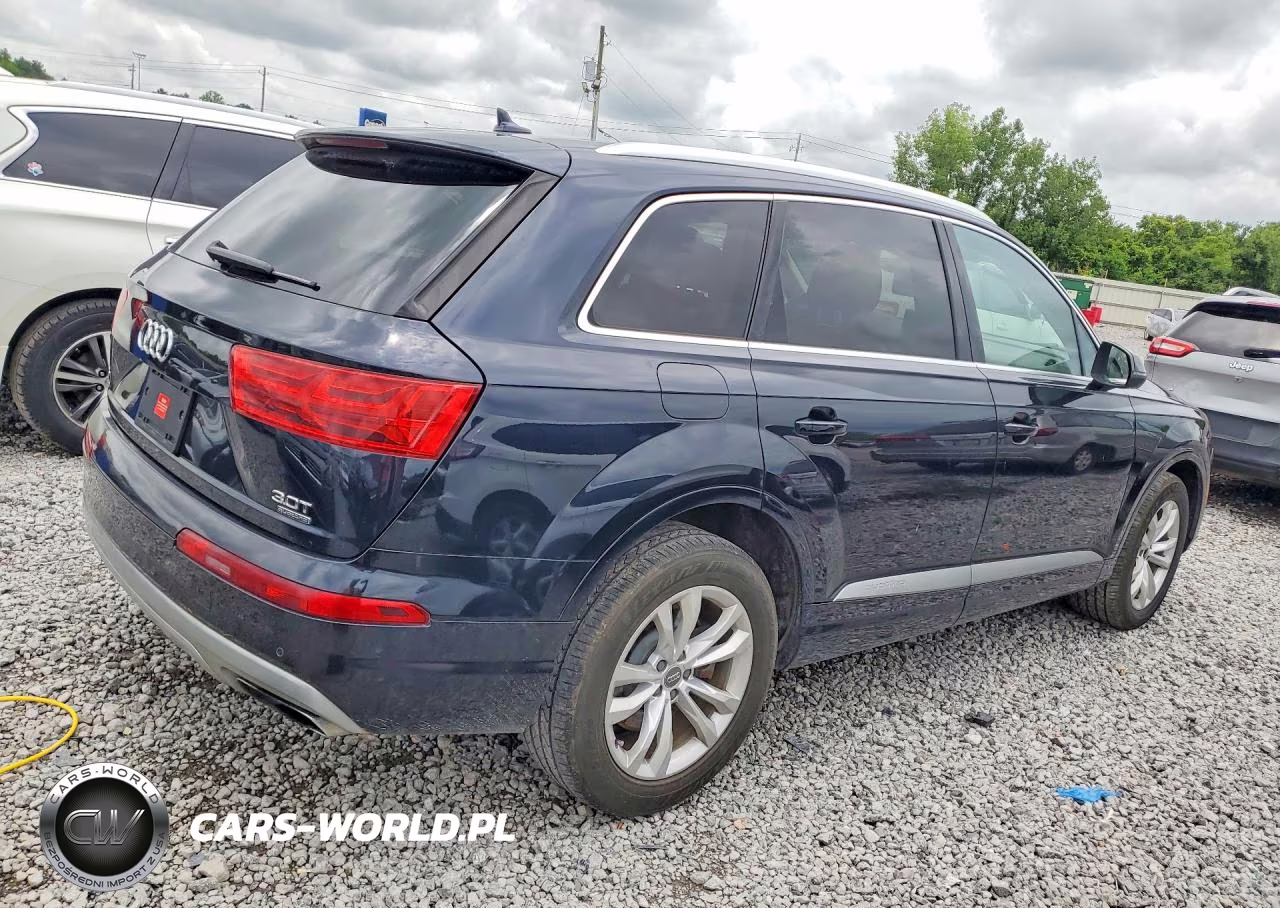 2017 Audi Q7 Premium Plus VIN:WA1LAAF72HD026991 - 3
