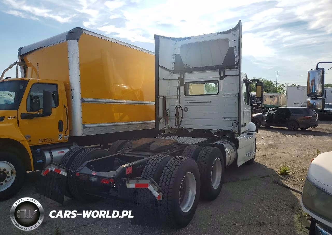 2023 Volvo Vnr - Semi Truck VIN:4V4WC9EH2PN341292 - 4