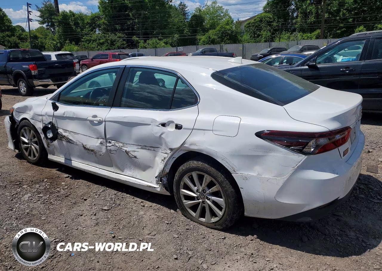 2022 Toyota Camry Le VIN:4T1C11AK5NU650955 - 2