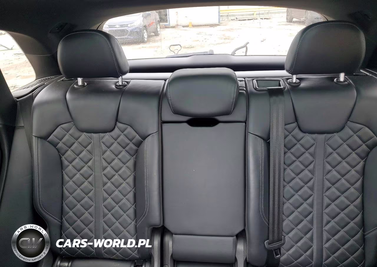 2018 Audi Sq5 Premium Plus VIN:WA1A4AFY1J2199362 - 10