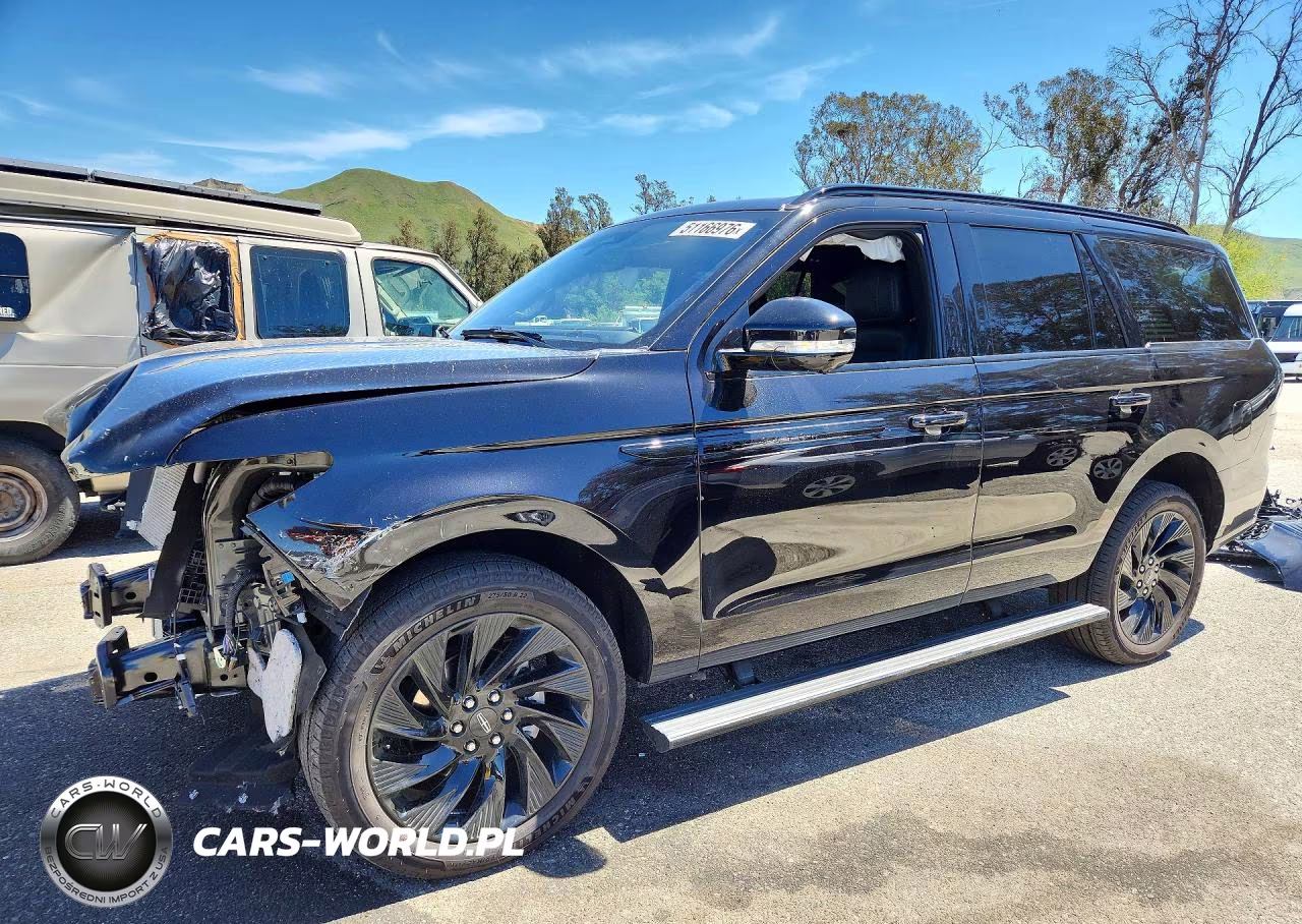 2025 Lincoln Navigator Reserve – zdjęcie 1 z 14