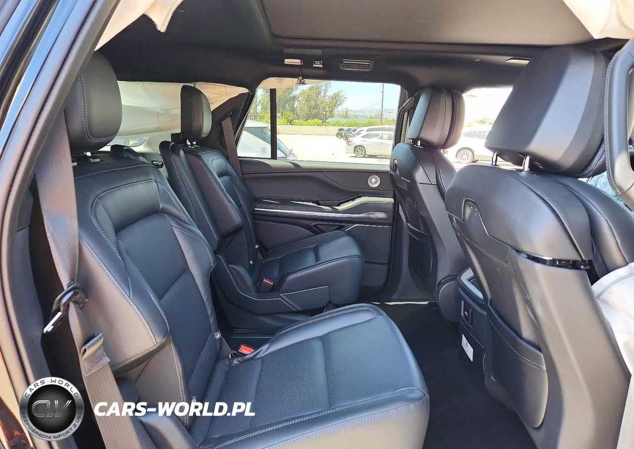2025 Lincoln Navigator Reserve VIN:5LMJJ2LG1SEL03745 - 11