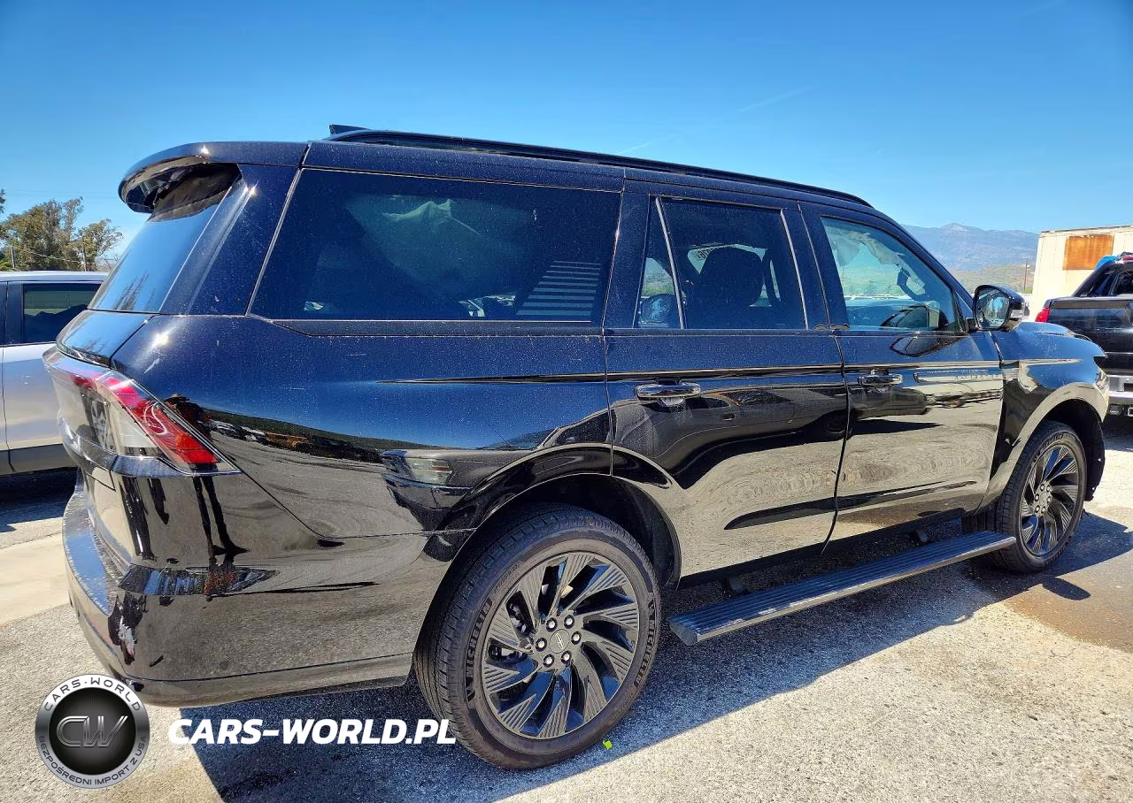 2025 Lincoln Navigator Reserve VIN:5LMJJ2LG1SEL03745 - 3