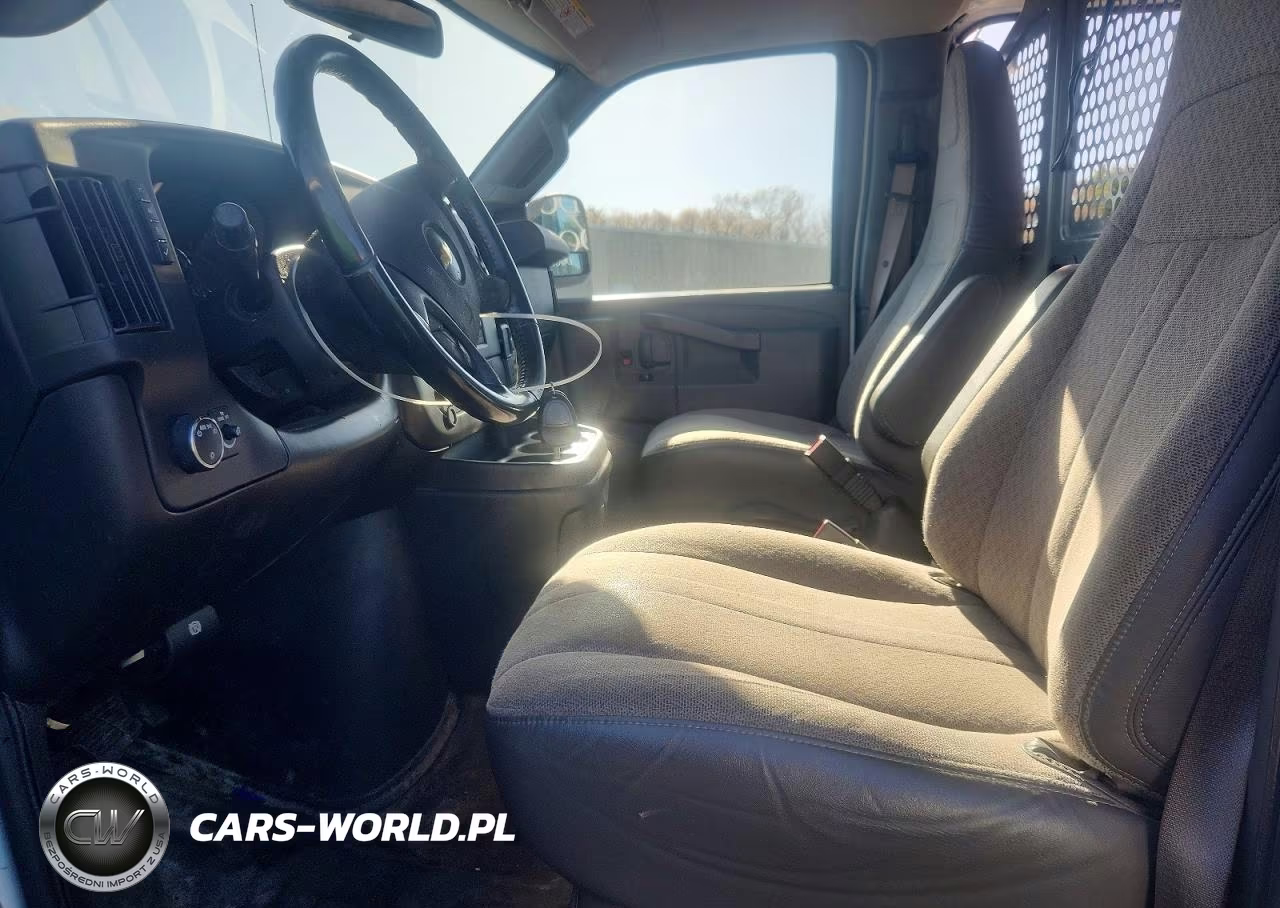 2021 Chevrolet Express G2500 VIN:1GCWGAF75M1174985 - 7