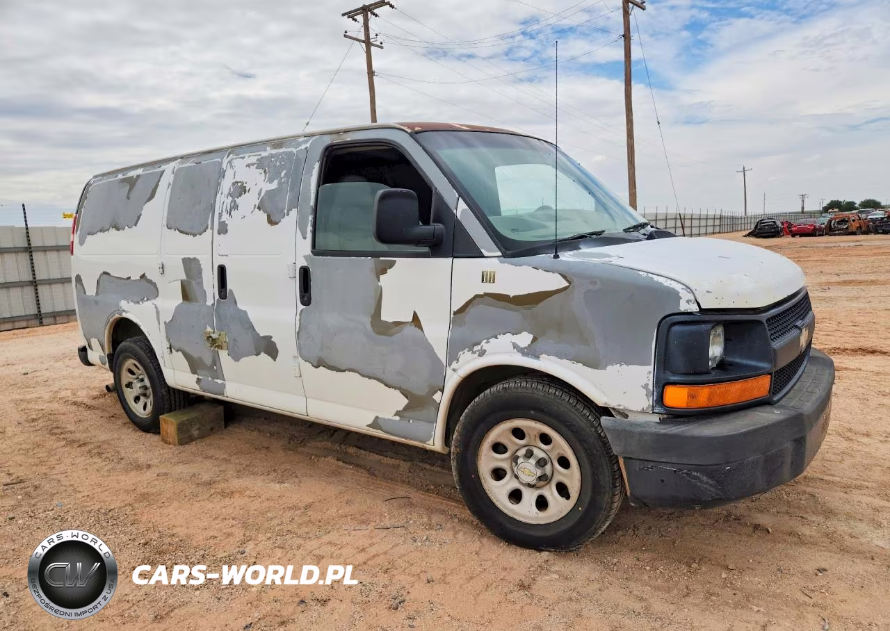 2009 Chevrolet Express G1500 Delivery Van VIN:1GCFH154191177698 - 4