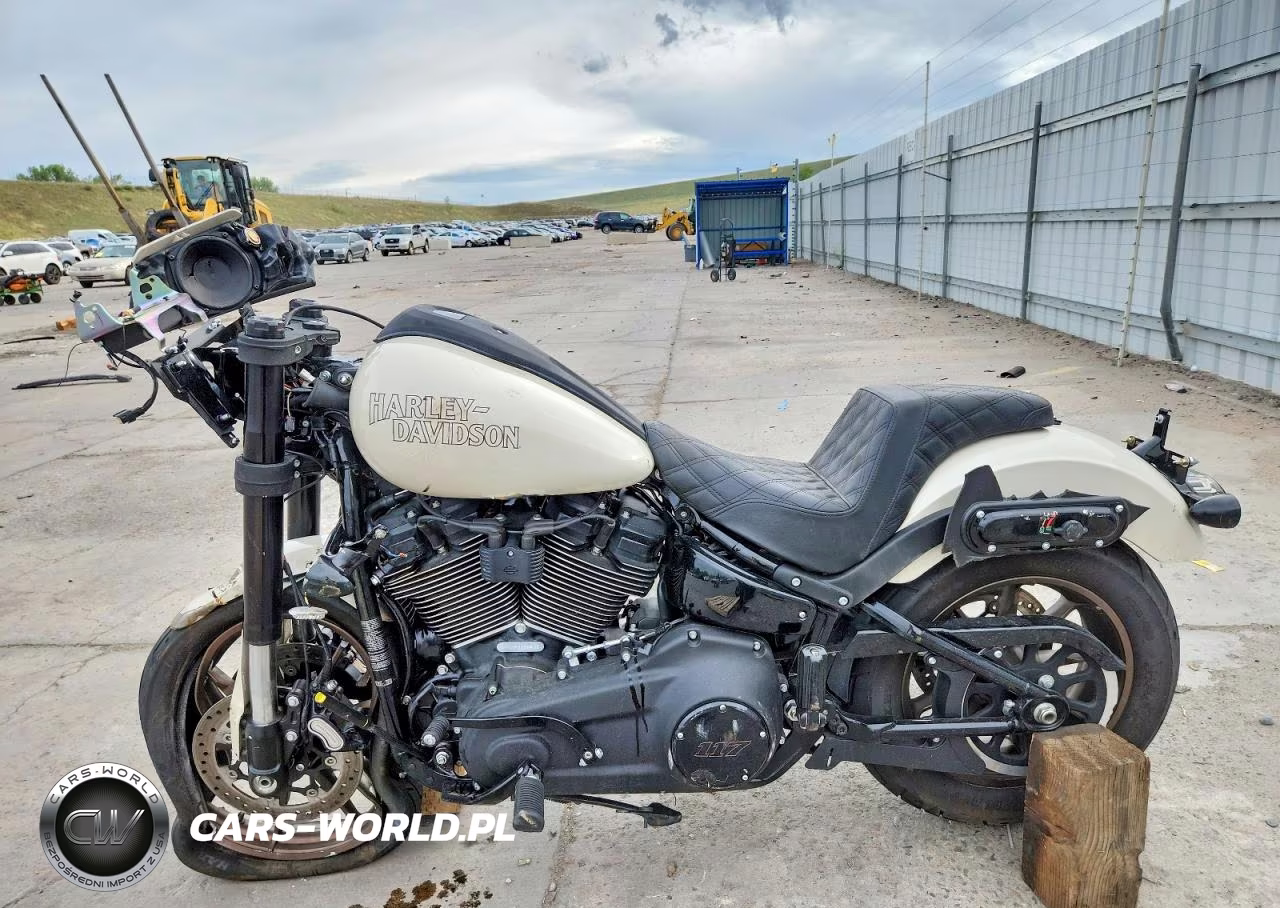 2023 Harley-Davidson Fxlrst VIN:1HD1YXZ1XPB025843 - 3