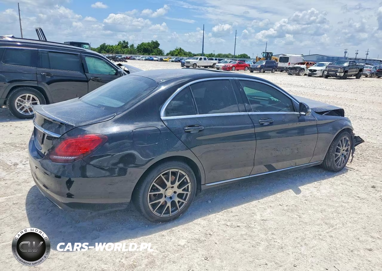 2019 Mercedes-Benz C 300 VIN:55SWF8DB6KU301443 - 3