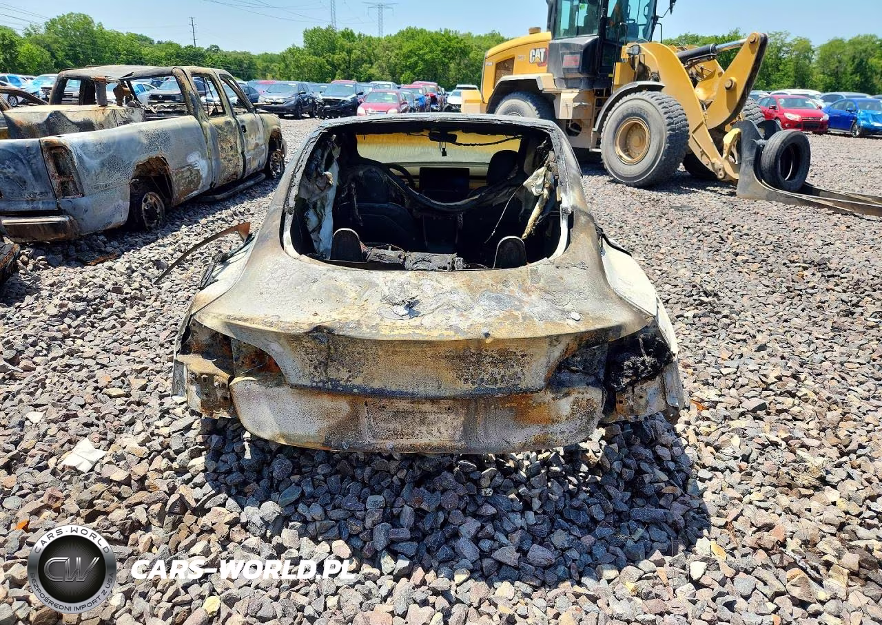 2021 Tesla Model 3 VIN:5YJ3E1EB8MF924482 - 6