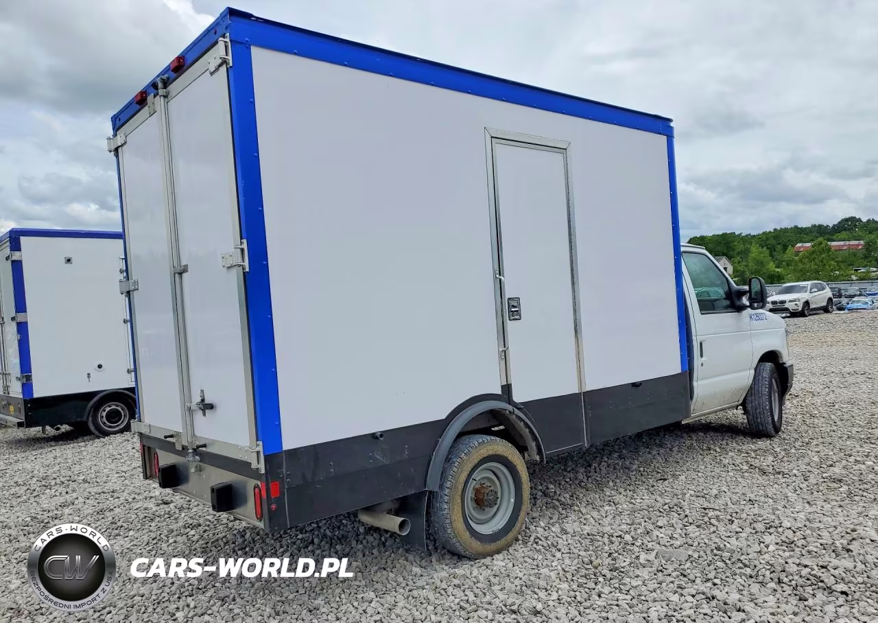 2024 Ford E350 Refrigerated Box Truck VIN:1FDWE3FN2RDD19580 - 3