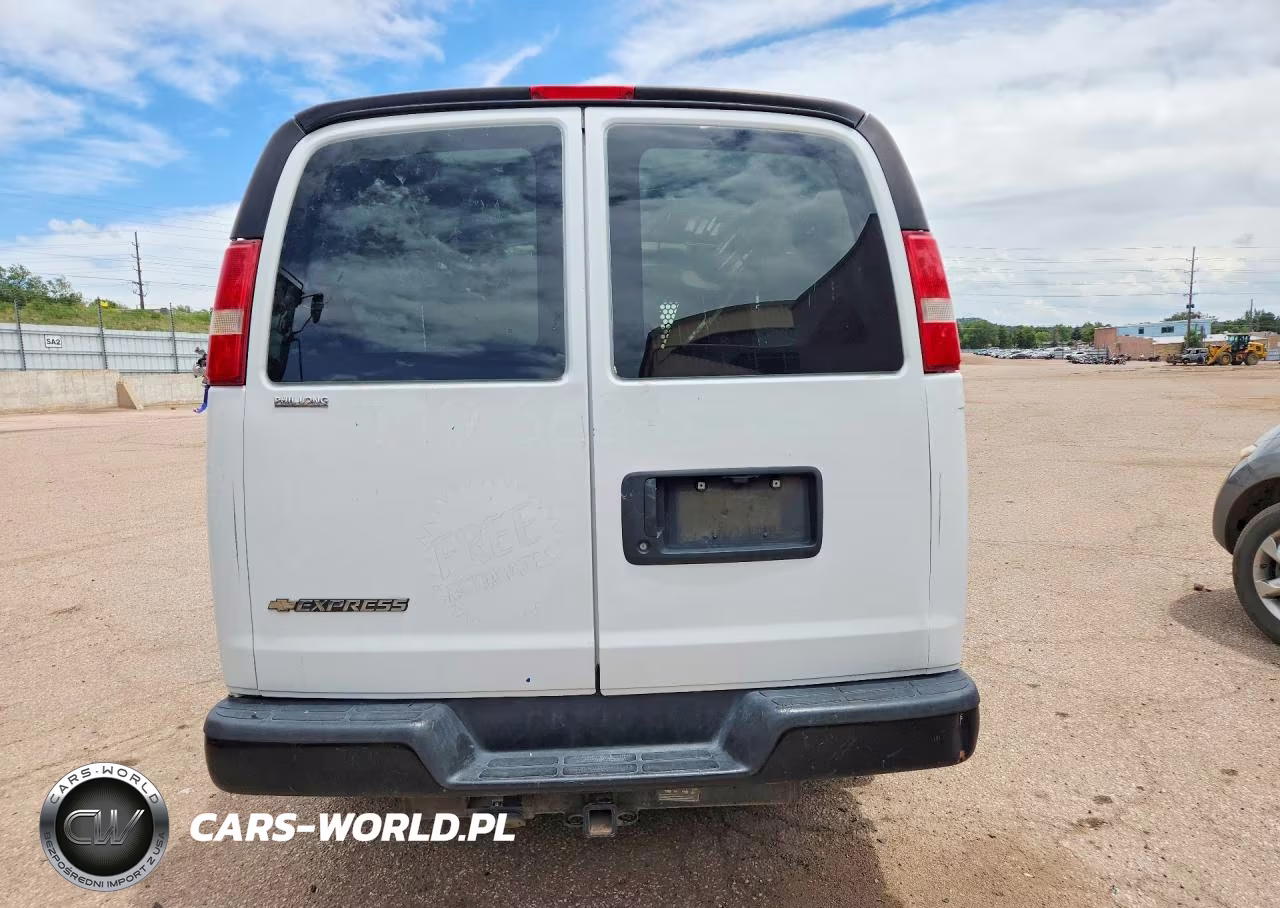 2017 Chevrolet Express G2500 VIN:1GCWGAFG8H1169608 - 6