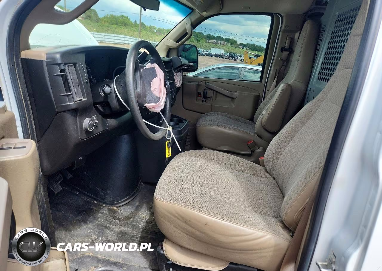 2017 Chevrolet Express G2500 VIN:1GCWGAFG8H1169608 - 7