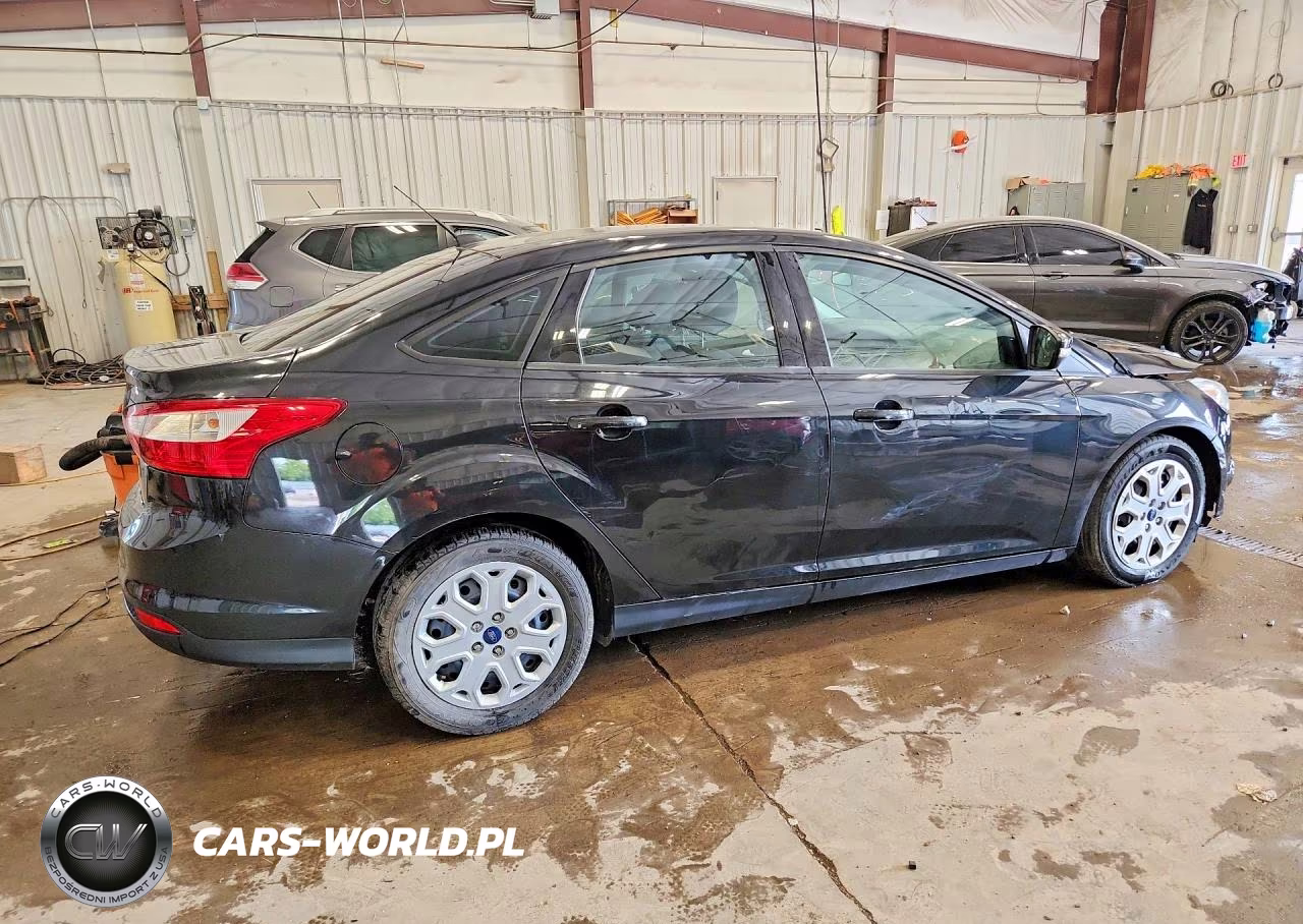 2013 Ford Focus Se VIN:1FADP3F22DL218538 - 3