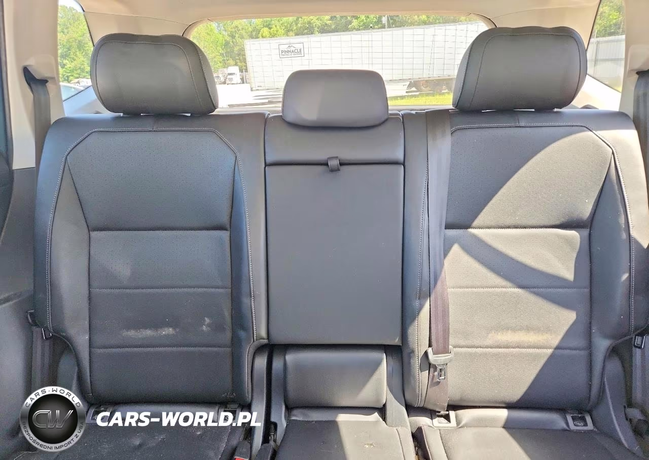 2019 Volkswagen Tiguan Se VIN:3VV2B7AX6KM173451 - 10