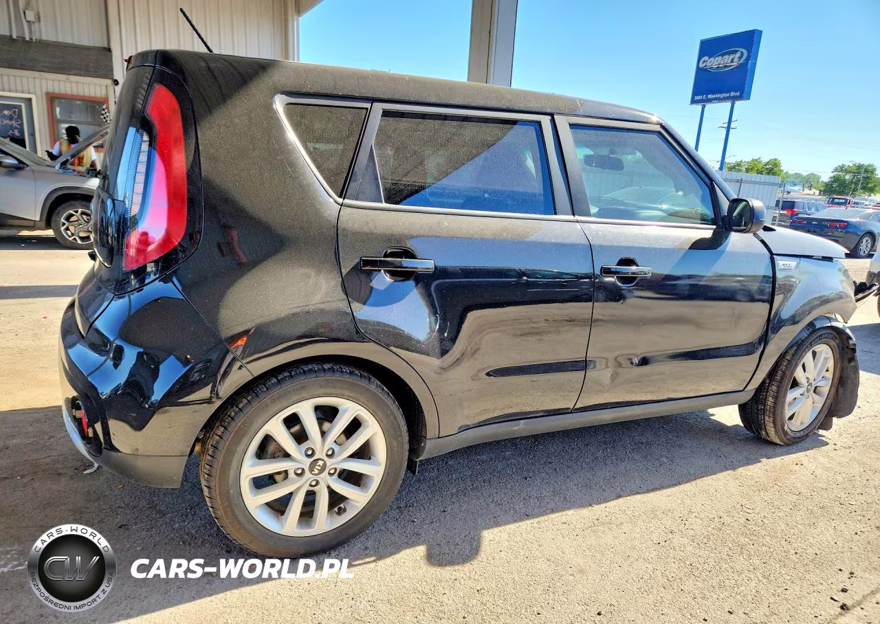 2018 Kia Soul + VIN:KNDJP3A50J7610176 - 3
