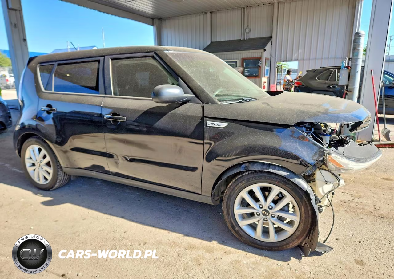 2018 Kia Soul + VIN:KNDJP3A50J7610176 - 4