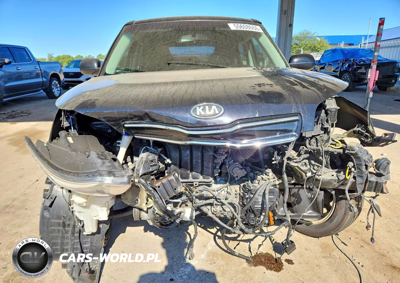 2018 Kia Soul + VIN:KNDJP3A50J7610176 - 5