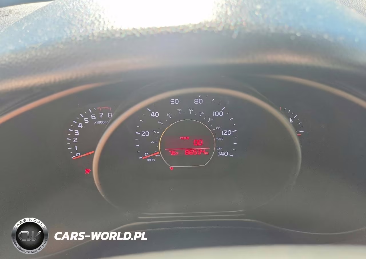 2018 Kia Soul + VIN:KNDJP3A50J7610176 - 9