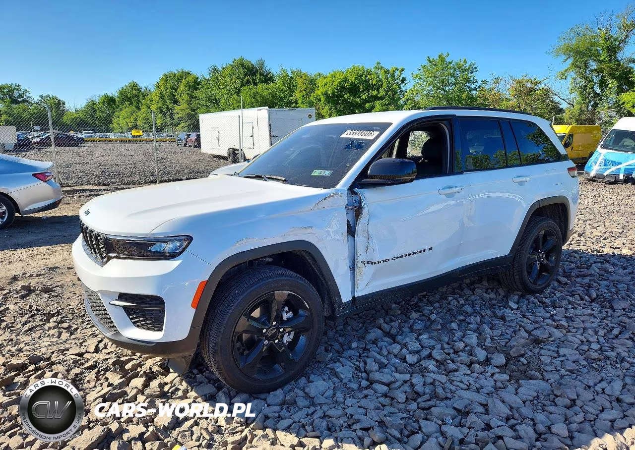 2025 Jeep Grand Cherokee Laredo – zdjęcie 1 z 14